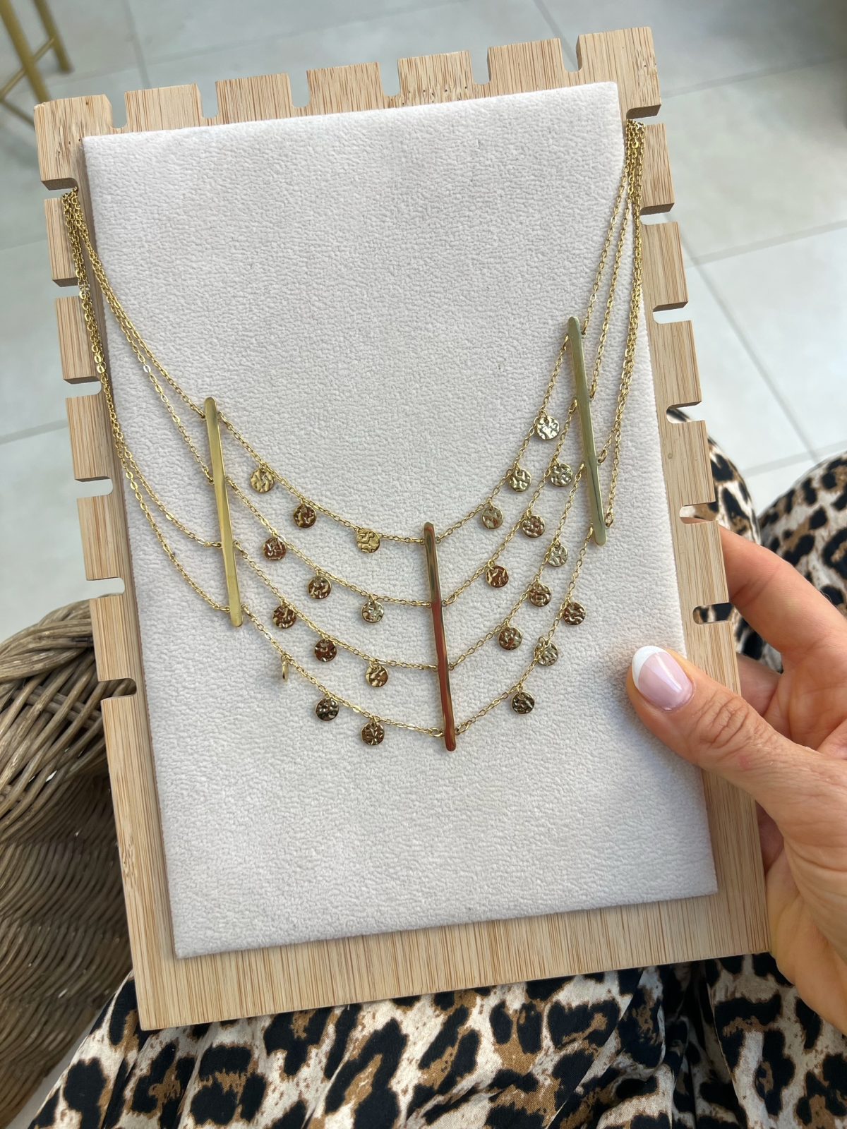 Collar Corto Piezas